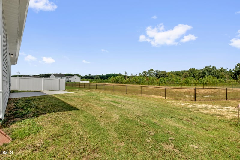 31 E Emily Gdns Dr, Selma, NC 27576