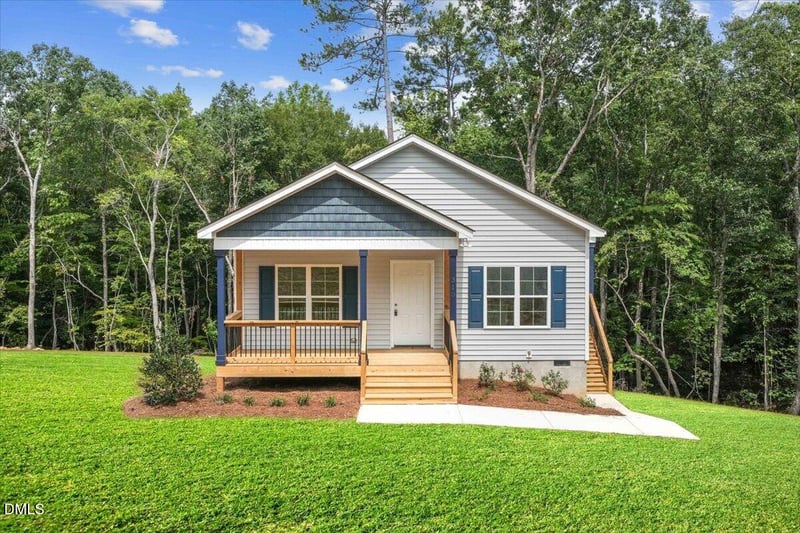 310 Chartres St, Fuquay Varina, NC 27526