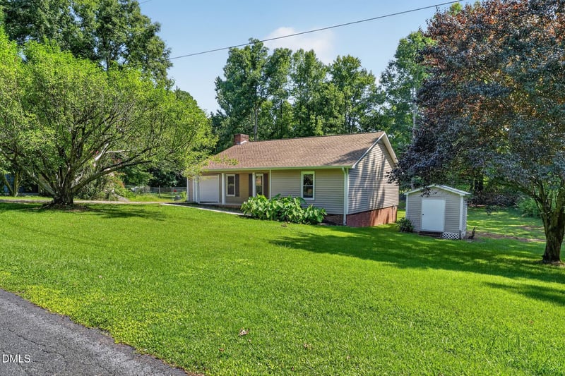3109 Parkwood Dr, Sanford, NC 27332