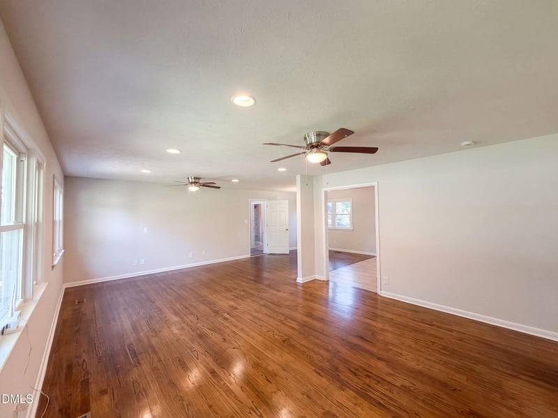 3111 Braddock Dr, Fayetteville, NC 28301