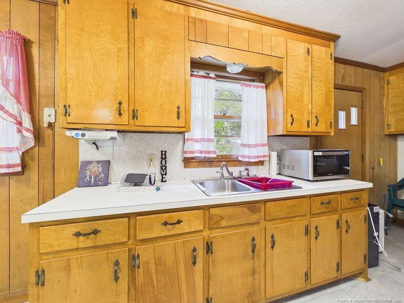 3117 Kendale Dr, Sanford, NC 27330