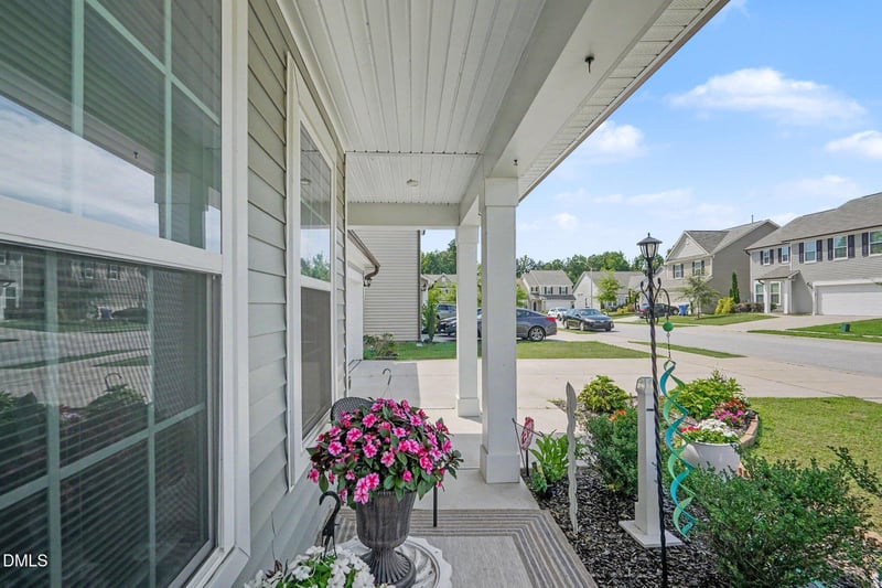 312 Avery Glenn Way, Fuquay Varina, NC 27526