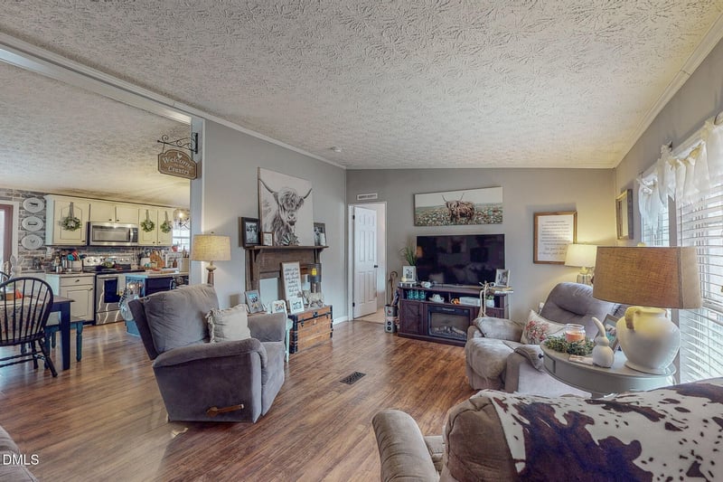 313 Oakdale Dr, Roxboro, NC 27574