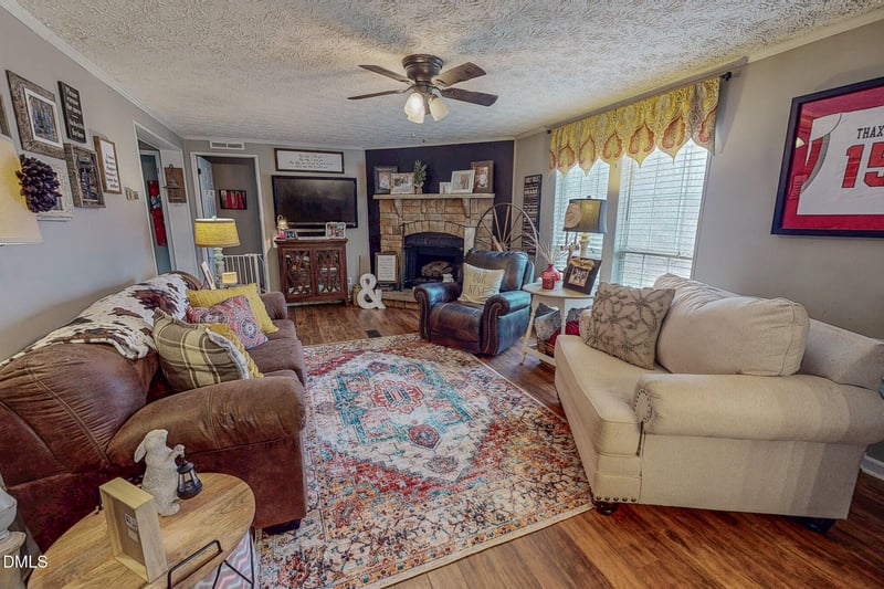 313 Oakdale Dr, Roxboro, NC 27574