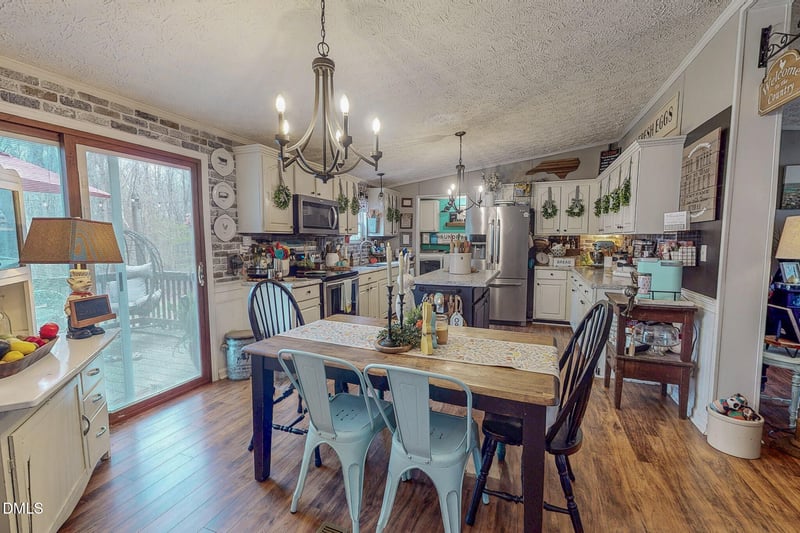 313 Oakdale Dr, Roxboro, NC 27574