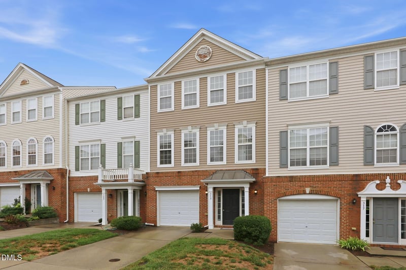 313 Ruby Walk Dr, Morrisville, NC 27560