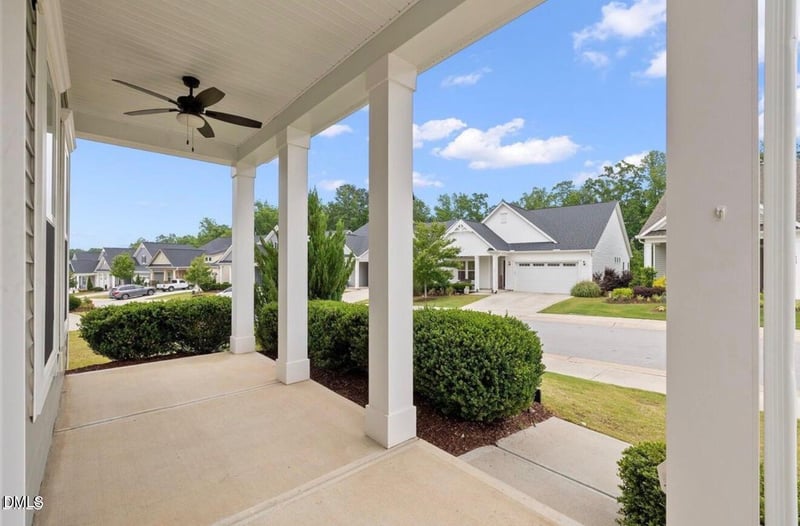 313 Warm Wind Dr, Clayton, NC 27527