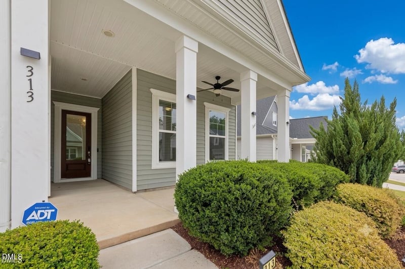 313 Warm Wind Dr, Clayton, NC 27527