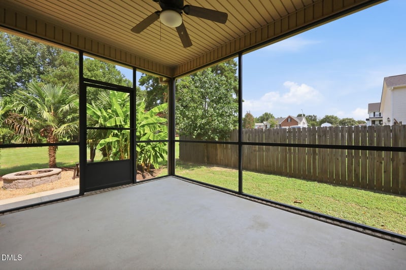 314 Scuppernong Ln, Lillington, NC 27546