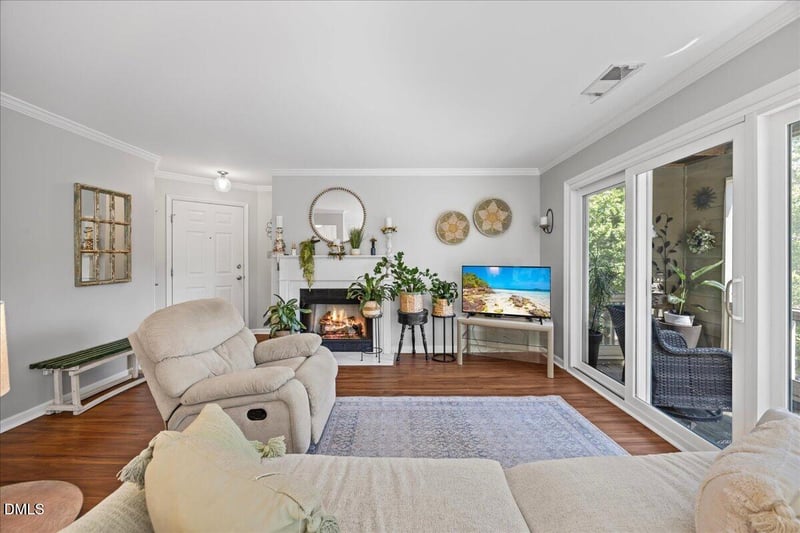 317 Glen Echo Ln #E, Cary, NC 27518