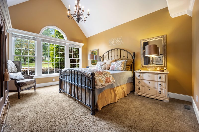 317 Sunset Grove Dr, Holly Springs, NC 27540