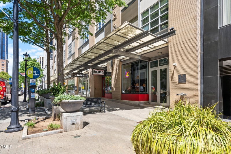 319 Fayetteville St #404, Raleigh, NC 27601