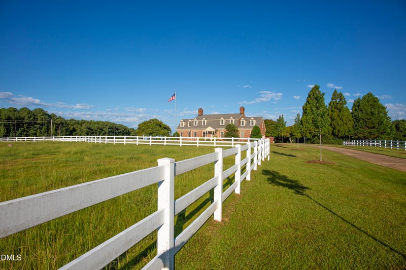 32 Wes Sandling Rd, Franklinton, NC 27525