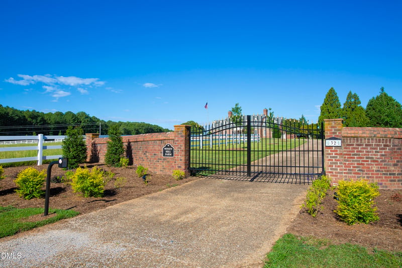 32 Wes Sandling Rd, Franklinton, NC 27525