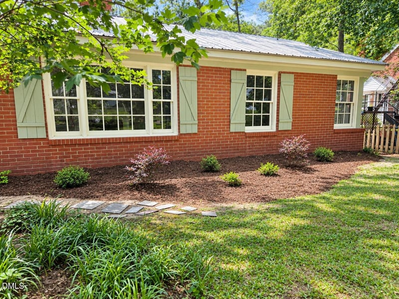 320 S Ennis St, Fuquay Varina, NC 27526