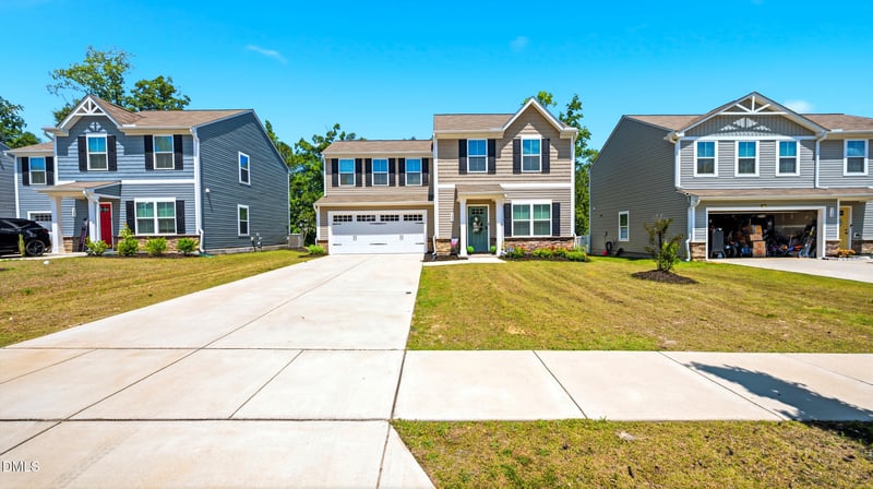 320 Golden Plum Ln, Zebulon, NC 27597