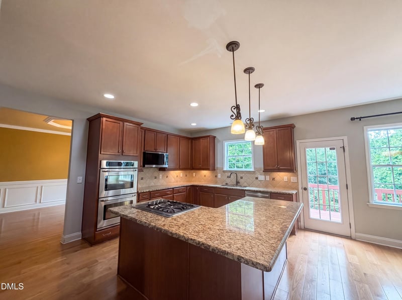 320 Knollcrest Ln, Knightdale, NC 27545