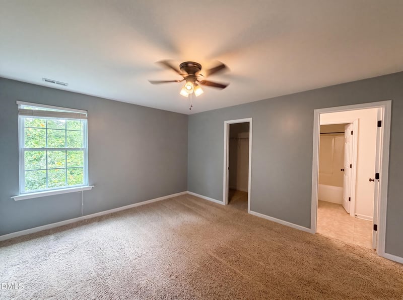 320 Knollcrest Ln, Knightdale, NC 27545