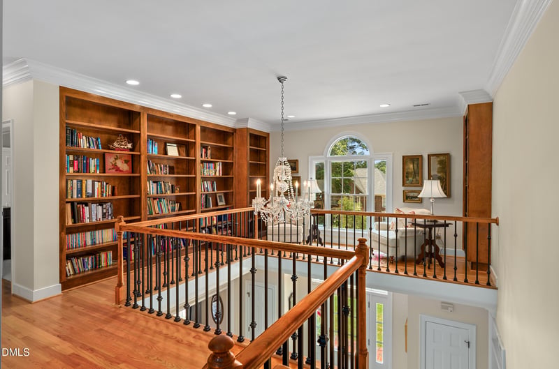 320 Lochside Dr, Cary, NC 27518