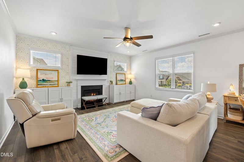 320 Long Lake Dr, Fuquay Varina, NC 27526