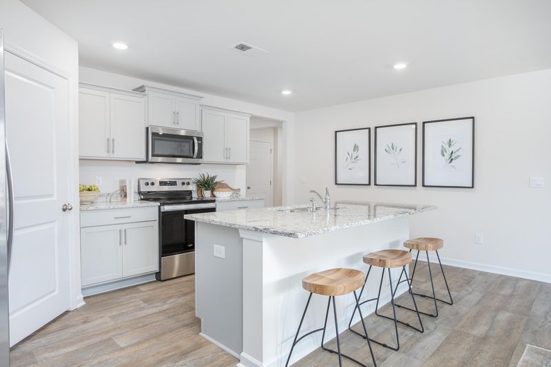3209 Mallory Dr, Haw River, NC 27258