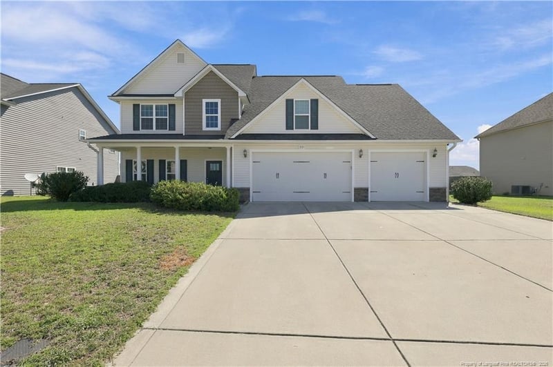 321 Cornhill Rd, Fayetteville, NC 28312