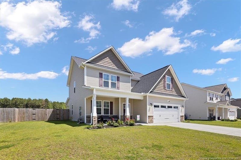 321 Glee St, Hope Mills, NC 28348