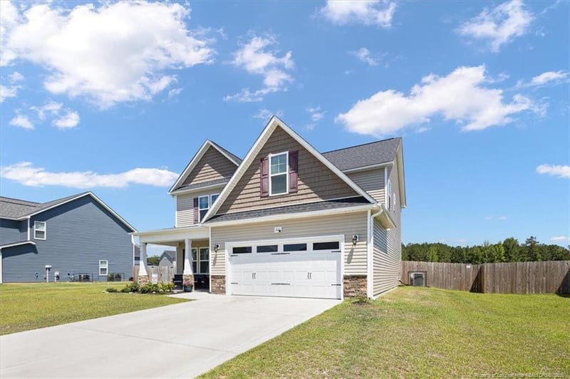 321 Glee St, Hope Mills, NC 28348