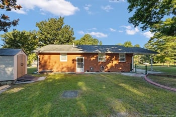 321 Lansdowne Rd, Fayetteville, NC 28314