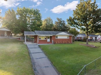 321 Lansdowne Rd, Fayetteville, NC 28314