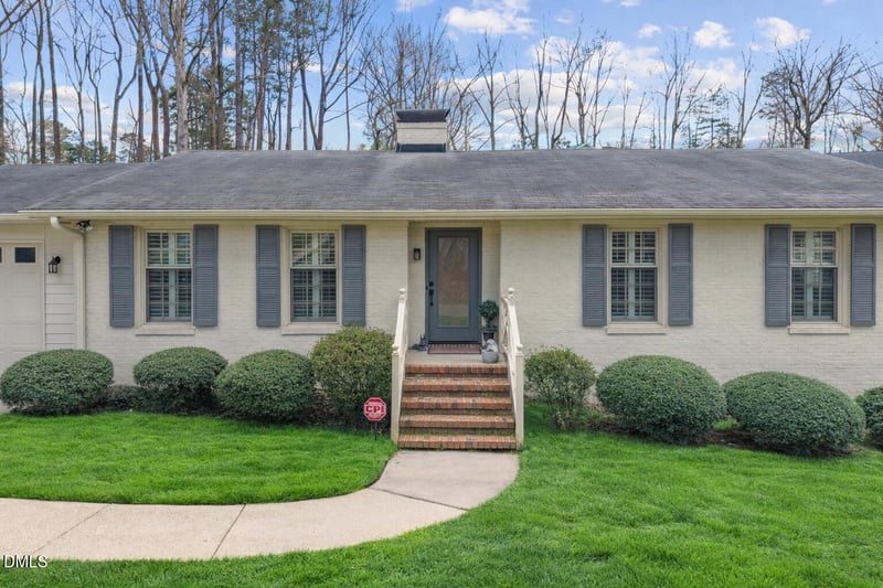 3213 Cobblestone Ct, Raleigh, NC 27607