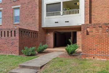 3215 Ivy Commons Dr #302, Raleigh, NC 27606