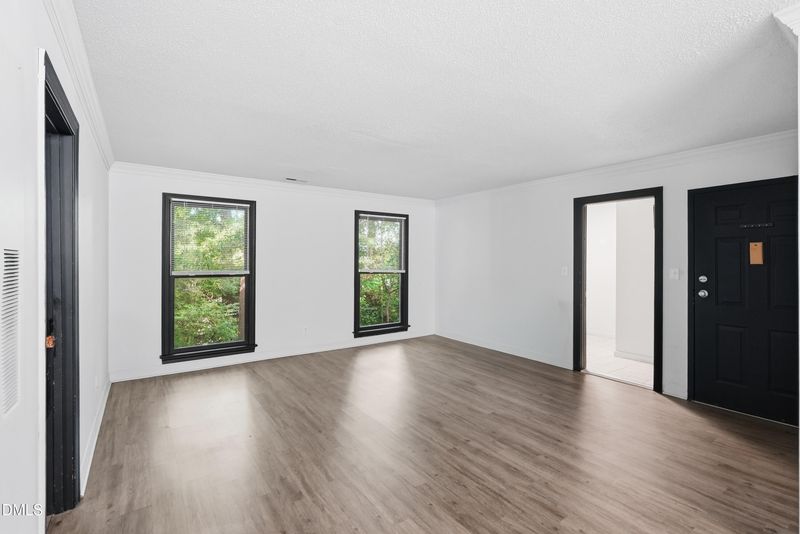 3215 Ivy Commons Dr #302, Raleigh, NC 27606