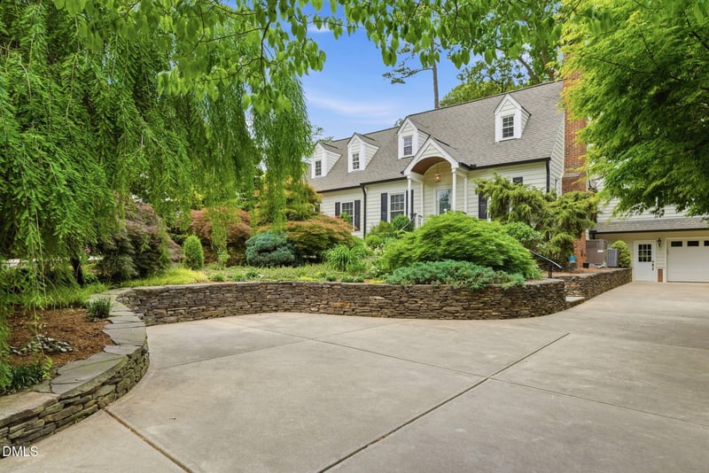 3218 Oak Grove Cir, Raleigh, NC 27607