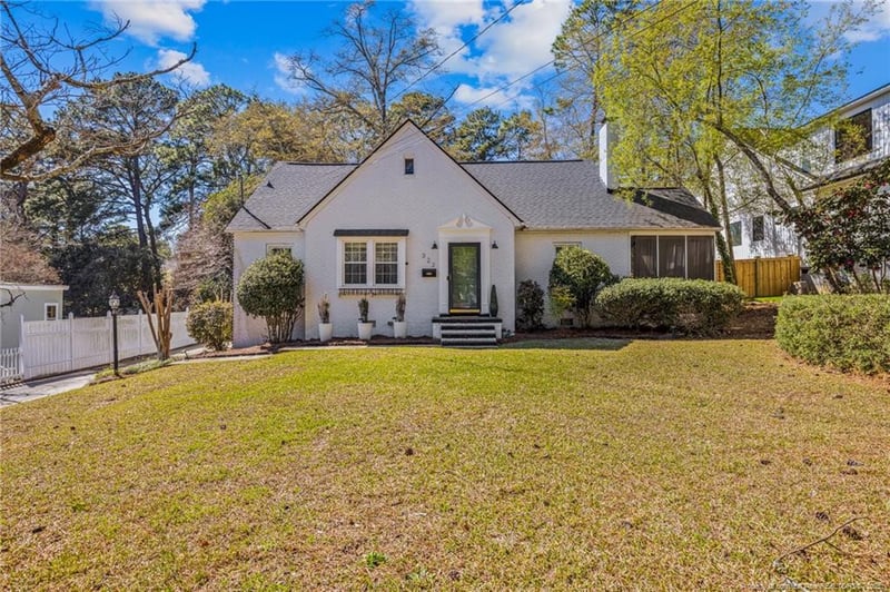 322 Circle Dr, Fayetteville, NC 28305