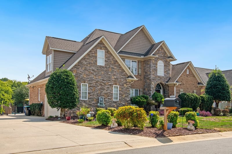 3221 Brookstone Dr, Burlington, NC 27215