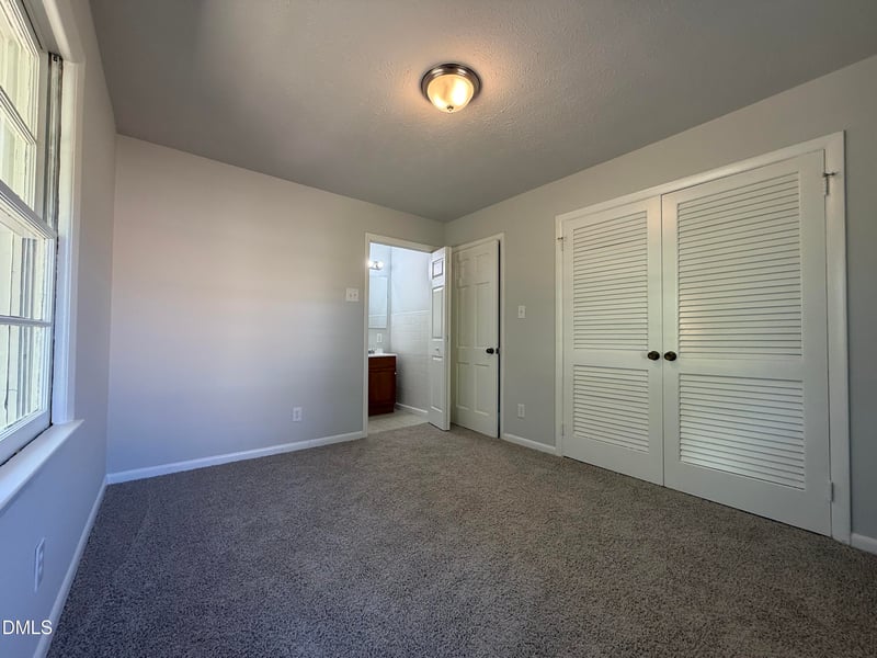 3224 Sandhill Dr, Fayetteville, NC 28306