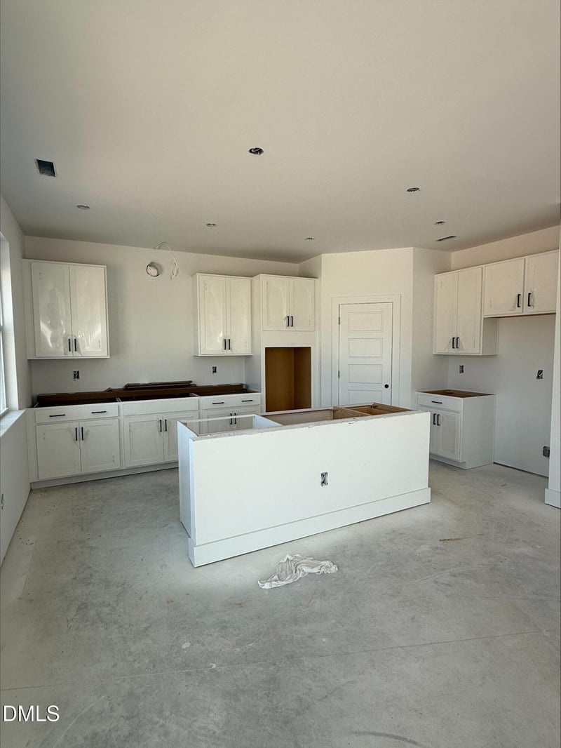 323 Mistflower Ln, Fuquay Varina, NC 27526