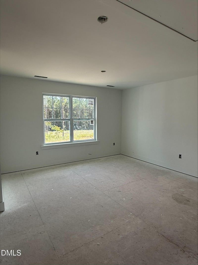 323 Mistflower Ln, Fuquay Varina, NC 27526