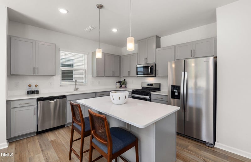 323 Scottsdale Dr, Sanford, NC 27330