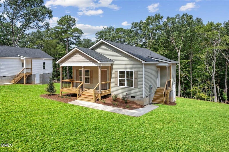 324 Chartres St, Fuquay Varina, NC 27526