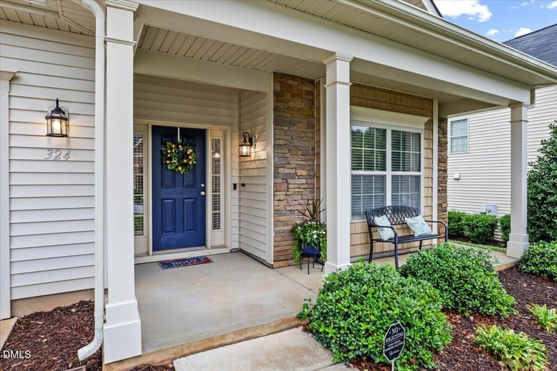 324 Lynshire Ave, Clayton, NC 27527