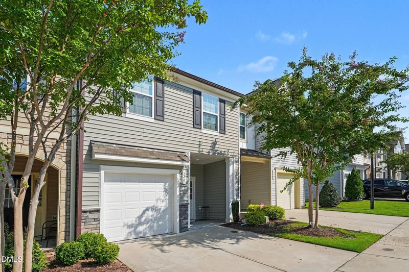 324 E Porthaven Way, Clayton, NC 27527
