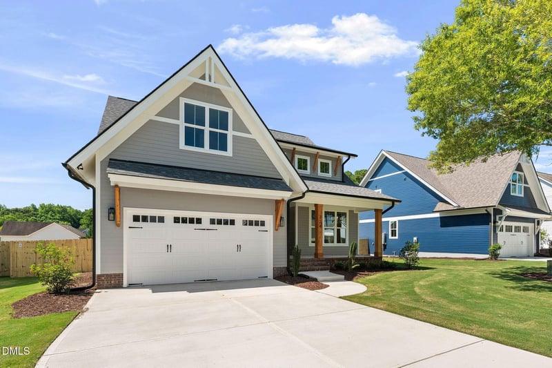 324 Powhatan Dr, Fuquay Varina, NC 27526
