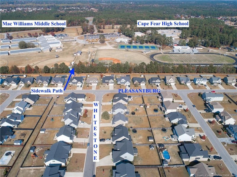 328 Whitestone Dr, Fayetteville, NC 28312