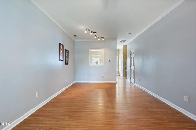 329 Commons Dr, Holly Springs, NC 27540