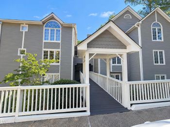 329 Glen Echo Ln #J, Cary, NC 27518