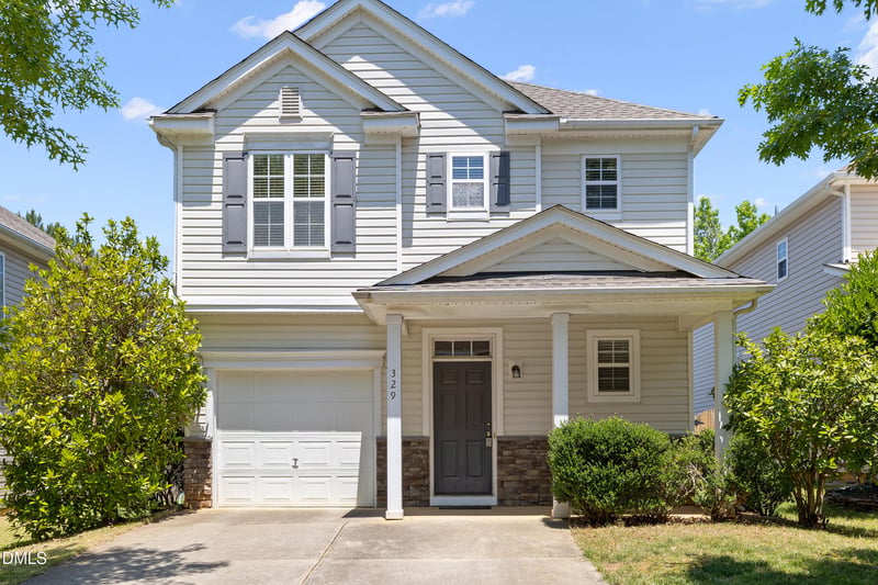 329 Palmdale Ct, Holly Springs, NC 27540
