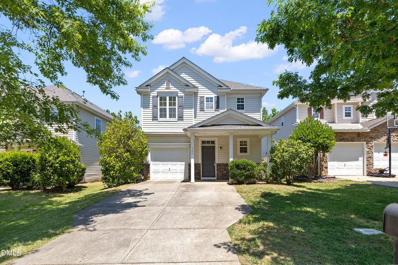 329 Palmdale Ct, Holly Springs, NC 27540