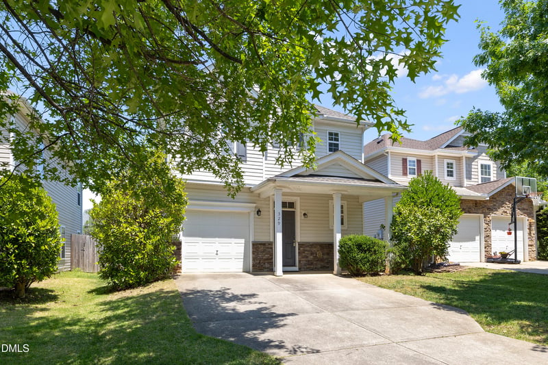 329 Palmdale Ct, Holly Springs, NC 27540